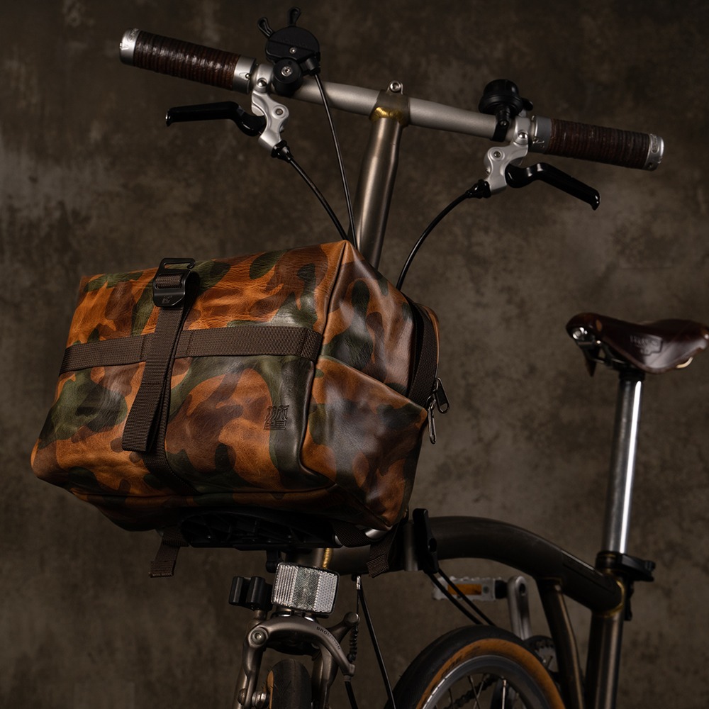 [WOTANCRAFT] Pioneer Expandable Front Bag(M) - Full Leater Camo Edition